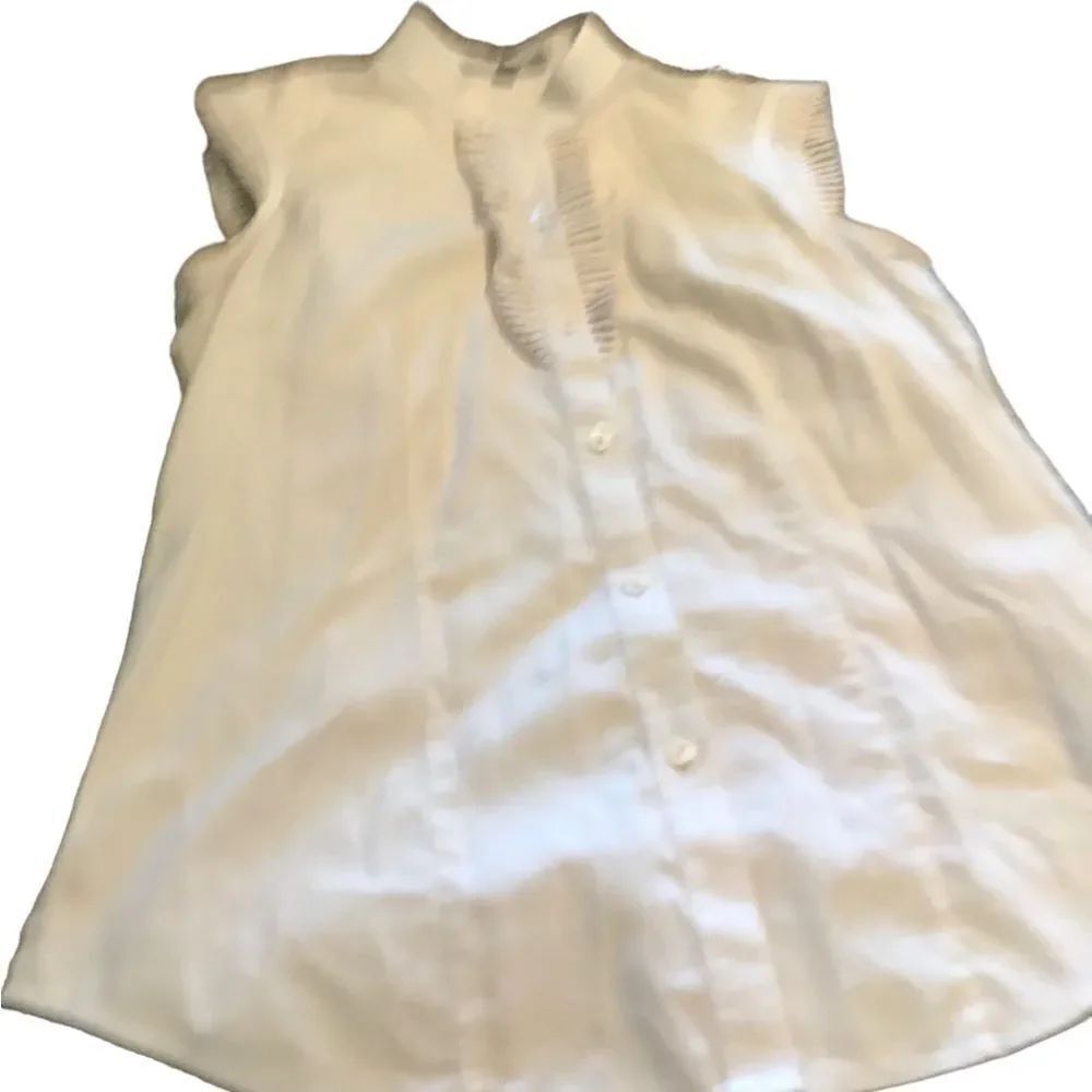 Talbots size 2 sleeveless cotton blouse excellent condition